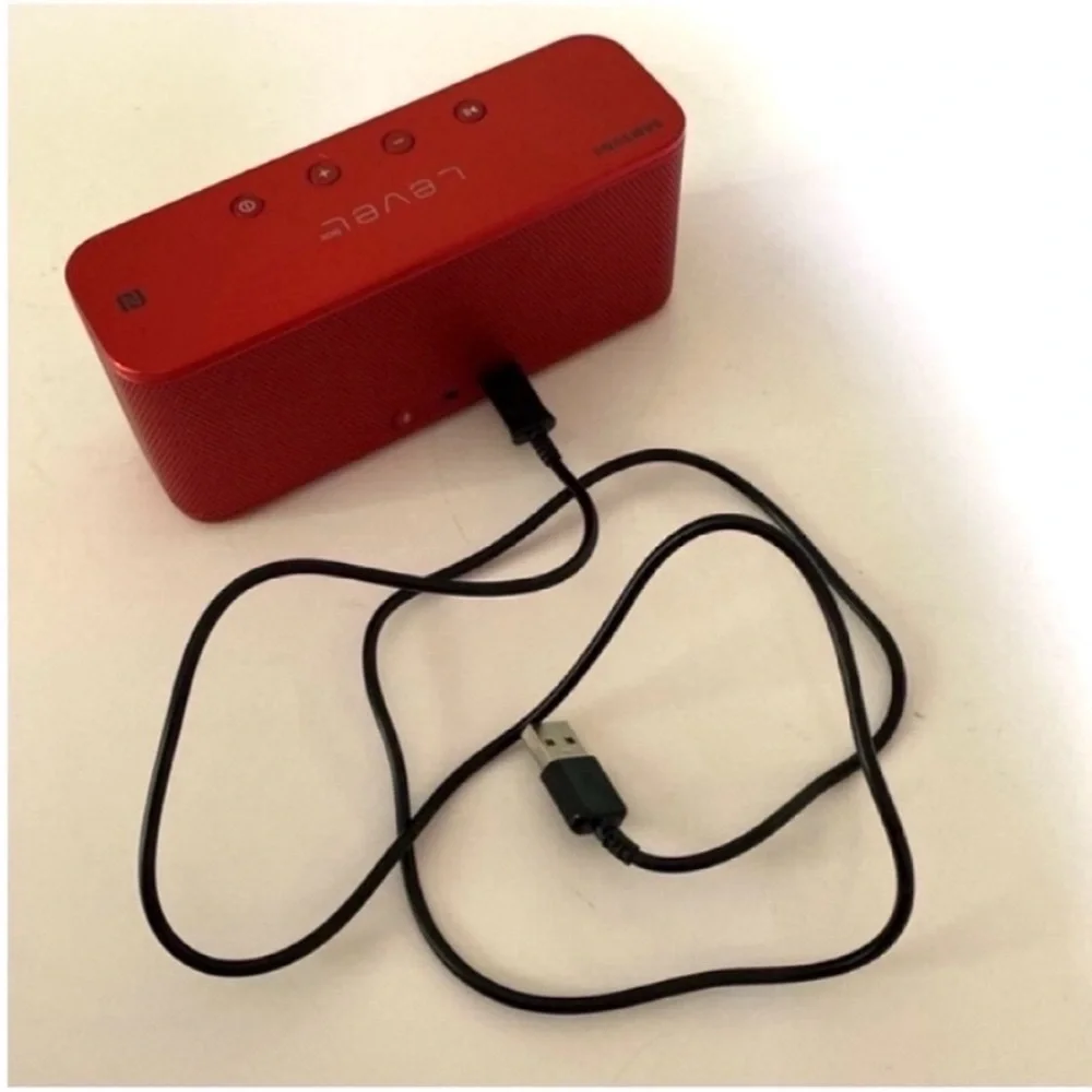 Samsung Level Box Mini Speaker Portable Bluetooth Speaker Red